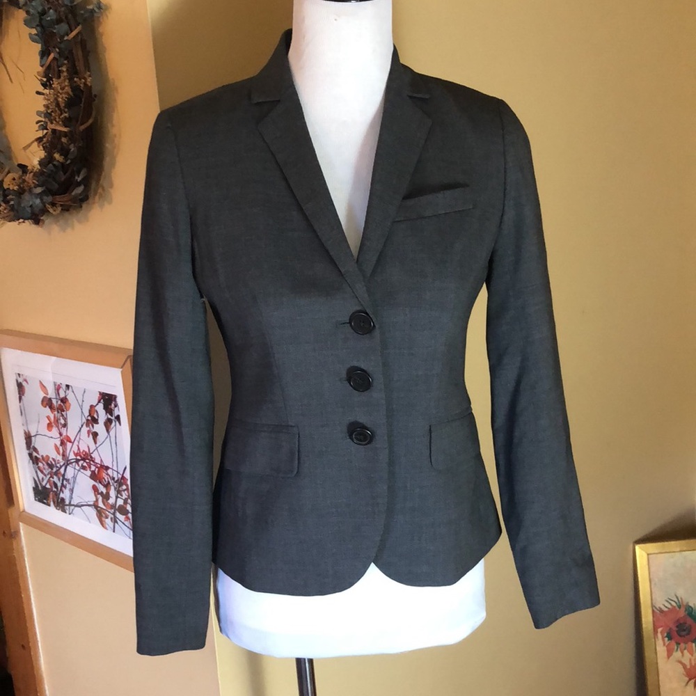 J CREW  Size 2P Classic Gray 3-Button Jacket PREPPY Stretchy Wool Lined $399 NEW
